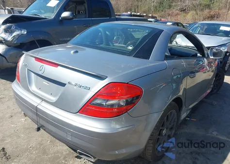 2011 Mercedes-Benz Slk 300 z USA, uszkodzony, nr VIN WDBWK5EA5BF239416